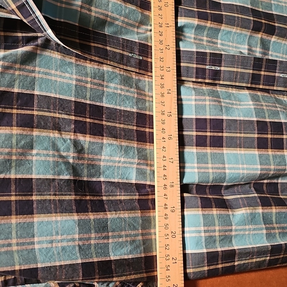 CONSENSUS men's plaid button-up Size L - Picture 5 of 5